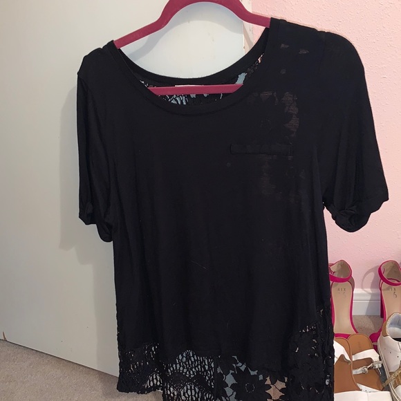Black top with lace back - Picture 1 of 4